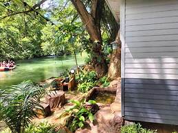 Baan LungYod Resort
