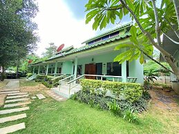 Baan LungYod Resort