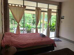 Baan LungYod Resort
