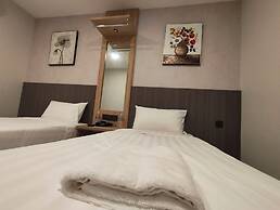 Hotel Mawar Inn
