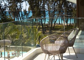 189/267 3BR Beachfront Pool View