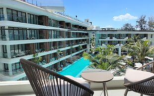 189/222 3BR Beachfront Luxe Pool Access