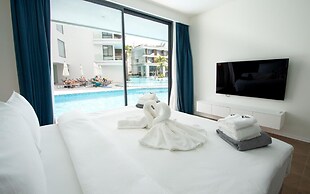 189/222 3BR Beachfront Luxe Pool Access