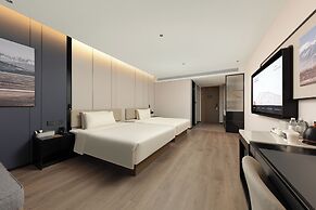 Atour Hotel