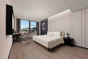 Atour Hotel