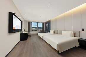 Atour Hotel