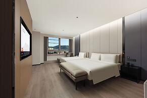 Atour Hotel