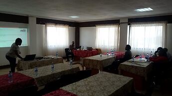 Meru Paramount Hotel