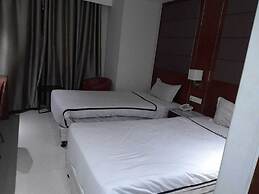 BluBay Waterfront Inani