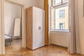 Comfortable 2BR Apartment Long Stay