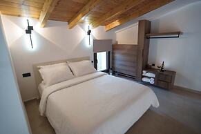 Malou & Charma Villas