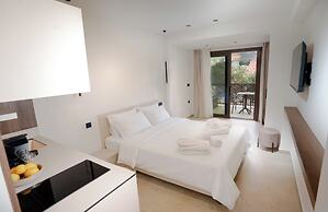 Malou & Charma Villas
