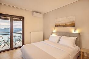 Lake Kremasta Hotel
