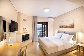 Lake Kremasta Hotel