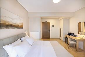 Lake Kremasta Hotel