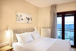 Lake Kremasta Hotel