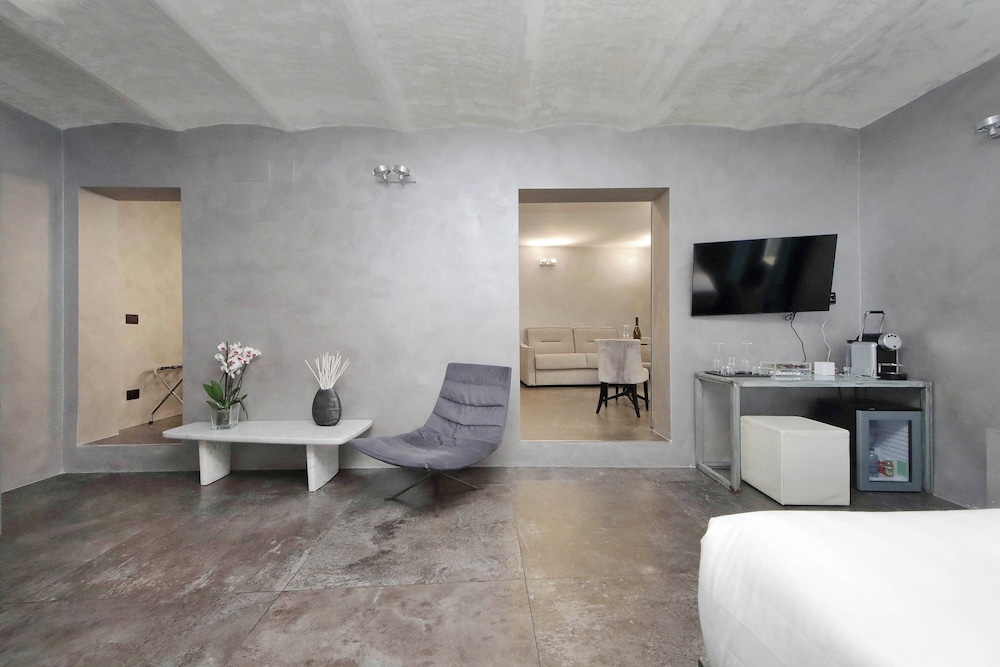 Campo De' Fiori 27 Suite Rome