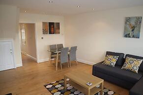Apartment - Sleeps 4 - Near Castle & Town Centre