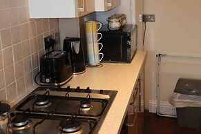 Apartment - Sleeps 4 - Near Castle & Town Centre