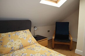 Apartment - Sleeps 4 - Near Castle & Town Centre