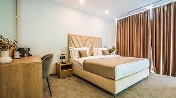 Central Carol APARTHOTEL