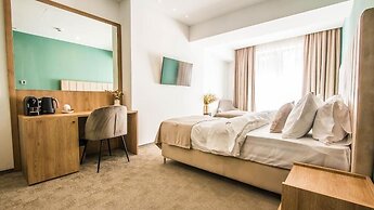 Central Carol APARTHOTEL