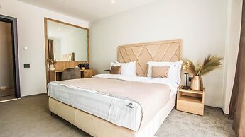 Central Carol APARTHOTEL