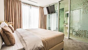 Central Carol APARTHOTEL