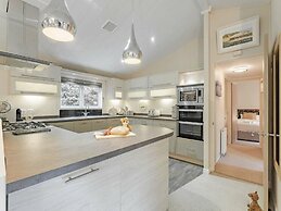 Pine Lodge - Kelling Heath Holiday Park - 20952