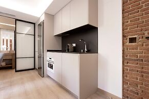 Stylish 1-bd Apart in Bernab u Concha Espina II