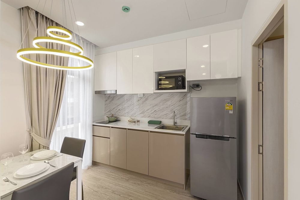One bedroom Palmetto Condo Karon A309