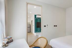 One bedroom Palmetto Condo Karon A309