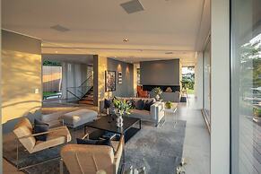 Luxurious Archipelago Villa Stockholm