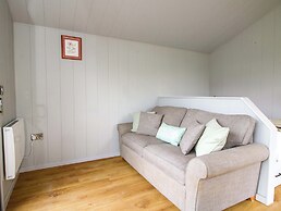Leafy Oaks Cabin