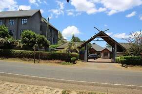 Victoria Ridge Hotel Laare