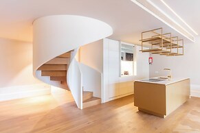 Entreparedes House