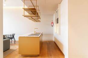 Entreparedes House