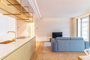Entreparedes House