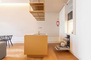 Entreparedes House