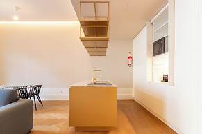 Entreparedes House