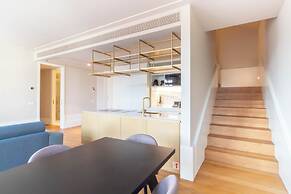 Entreparedes House