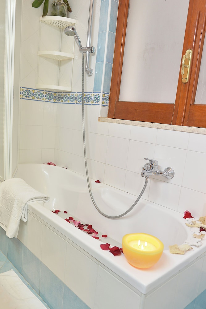 Tizi Apartments Corso