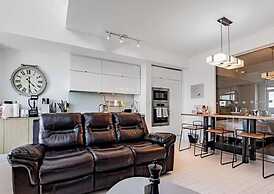 The Waterfront Suites