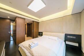 Zhome-Three Bedroom Luxury Suite3
