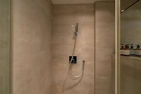 Zhome-Three Bedroom Luxury Suite3