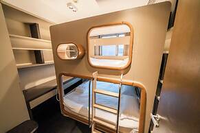 Zhome-Three Bedroom Luxury Suite3
