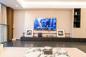 Zhome-Three Bedroom Luxury Suite3