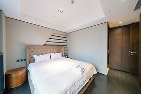 Zhome-Three Bedroom Luxury Suite3