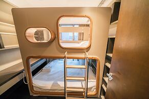 Zhome-Three Bedroom Luxury Suite3
