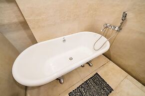 Zhome-Three Bedroom Luxury Suite3